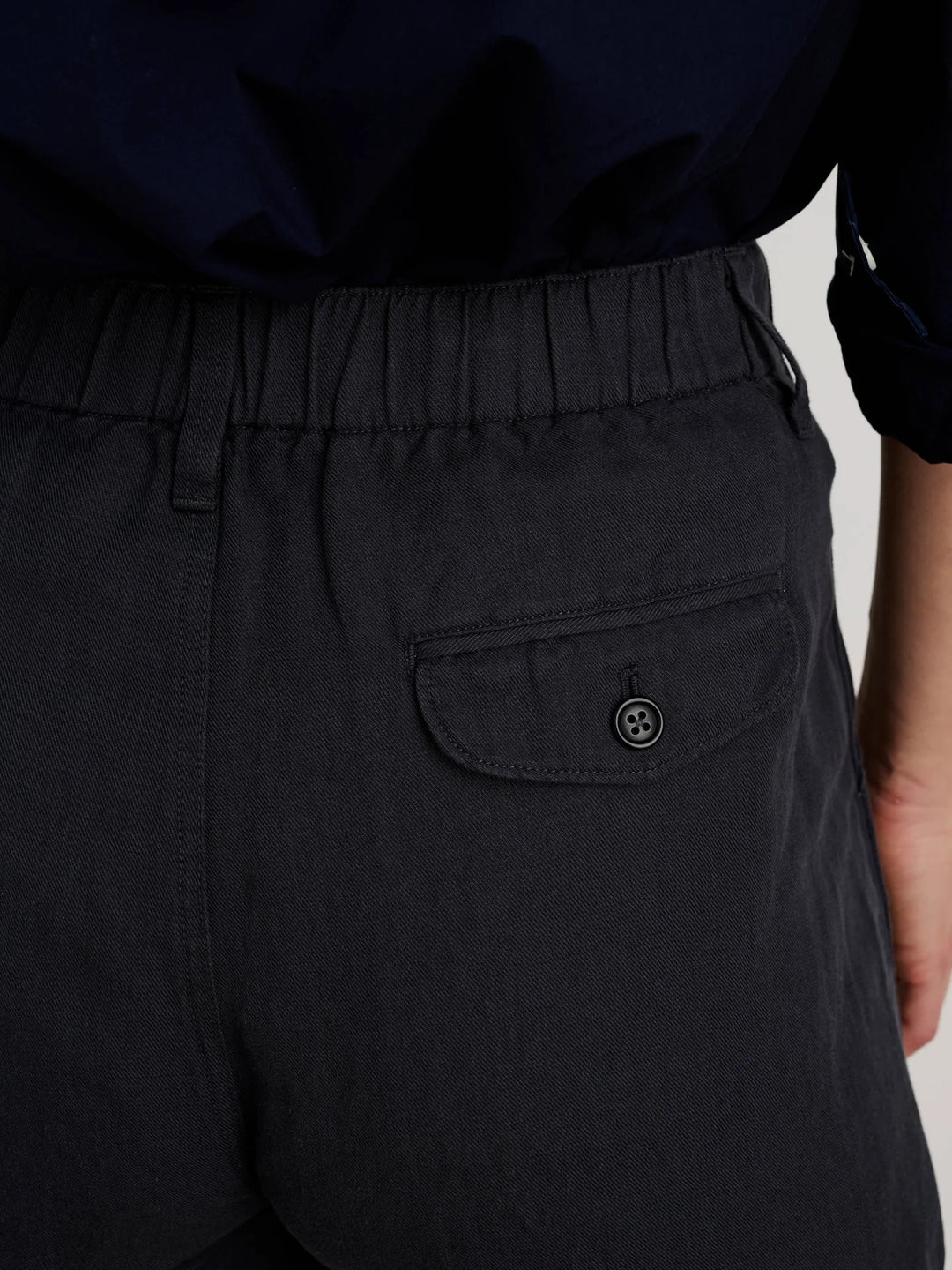 Pleated Short in Twill
