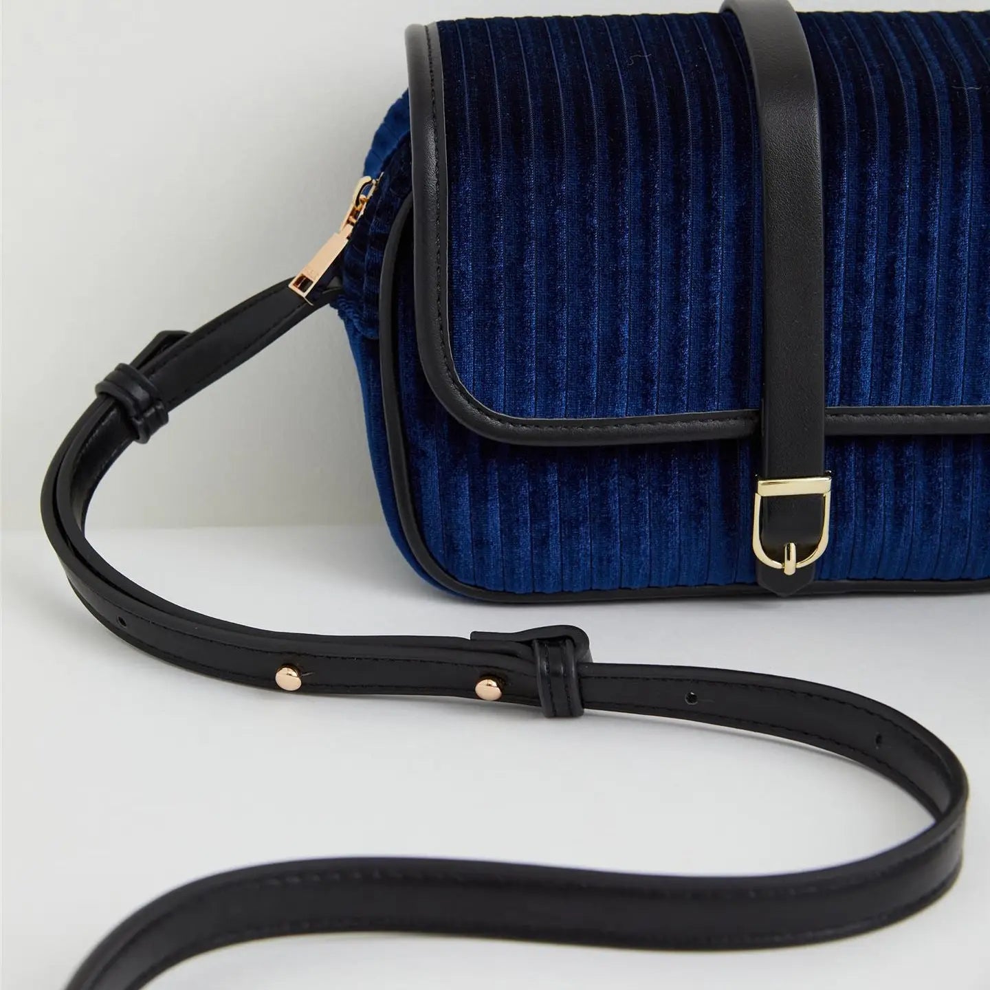 Vivianne Velvet Camera Purse - Sapphire Blue