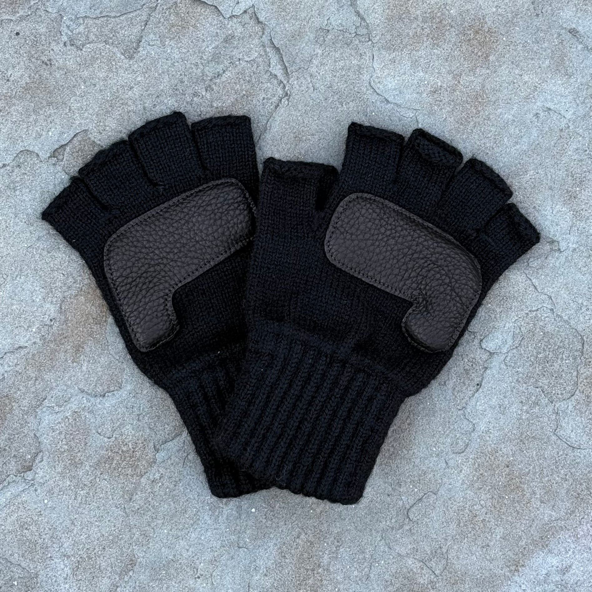 Fingerless Glove w/ Deer Skin - Black w/Black