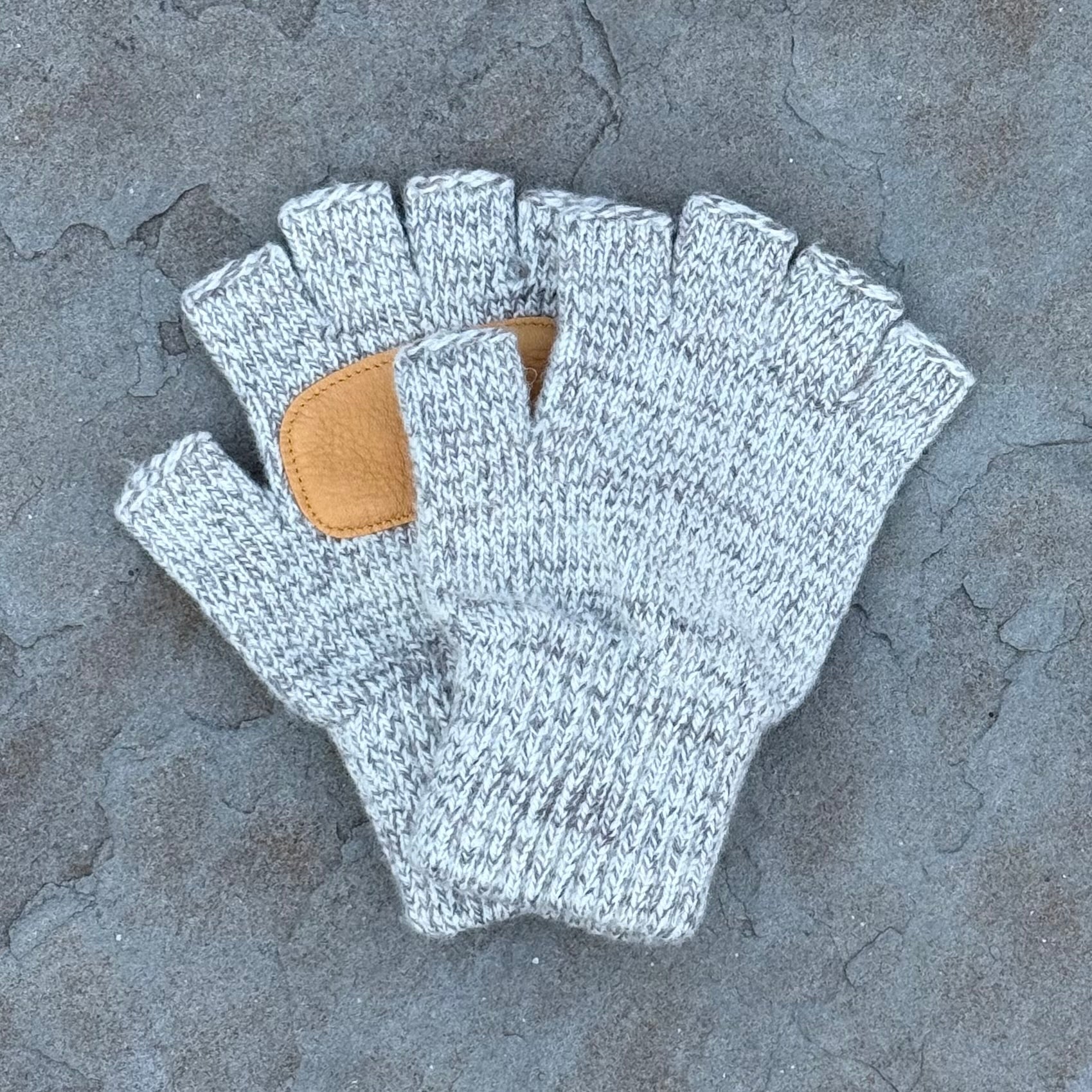 Fingerless Glove w/ Deer Skin - Oatmeal w/Natural