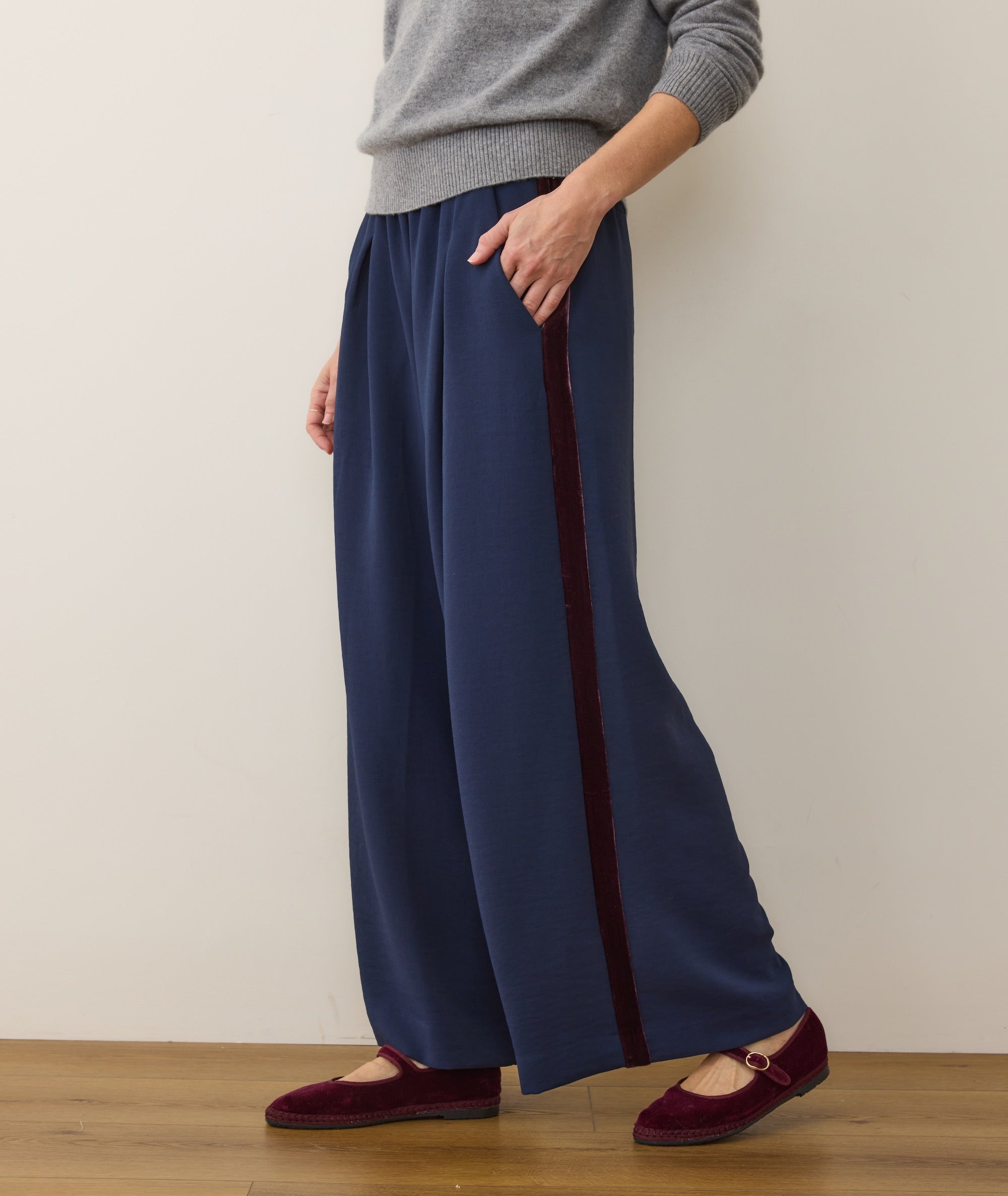 Allison Pleated Wide Leg Pant - Navy/Fig Stripe+