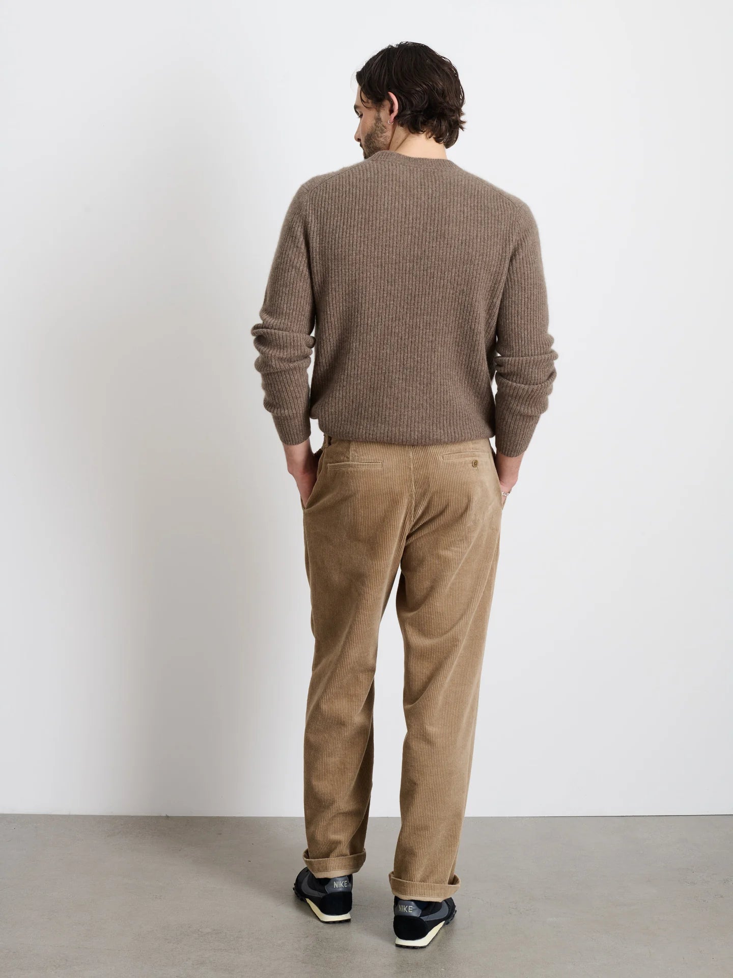 Straight Leg Pant in Corduroy - Khaki