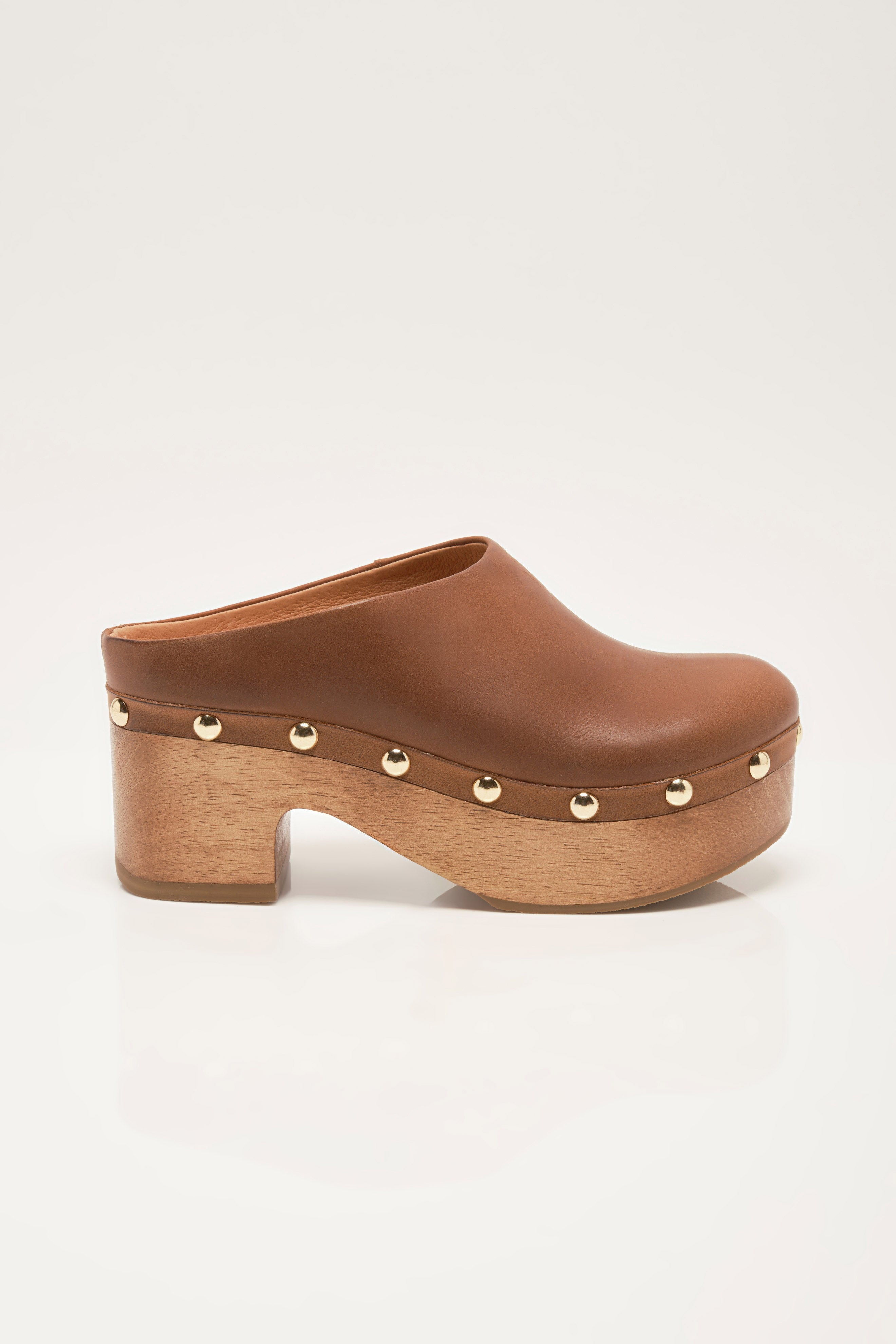 Calli Clog in Milk Chocolate Leather