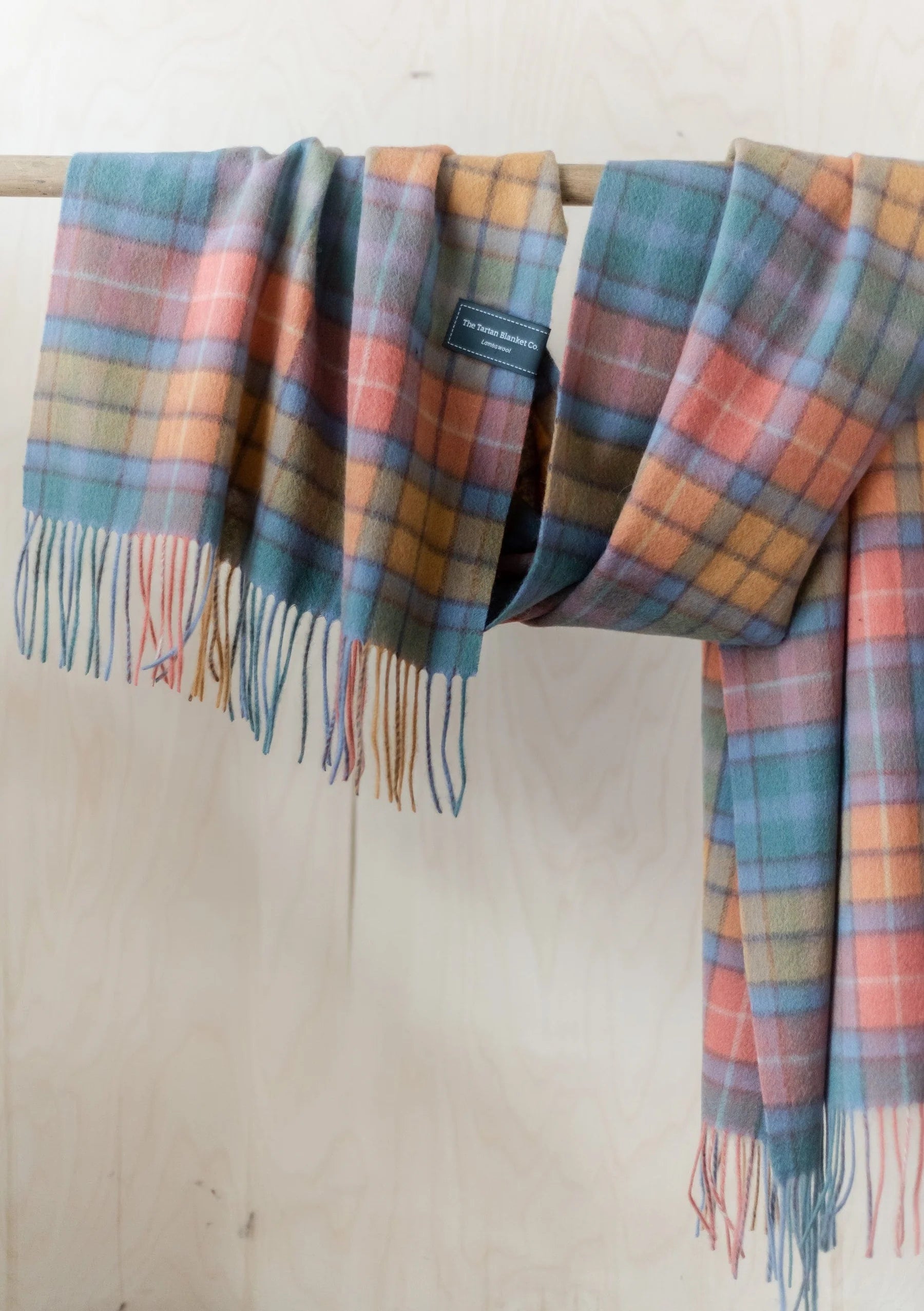 Lambswool Oversized Scarf in Buchanan Antique Tartan