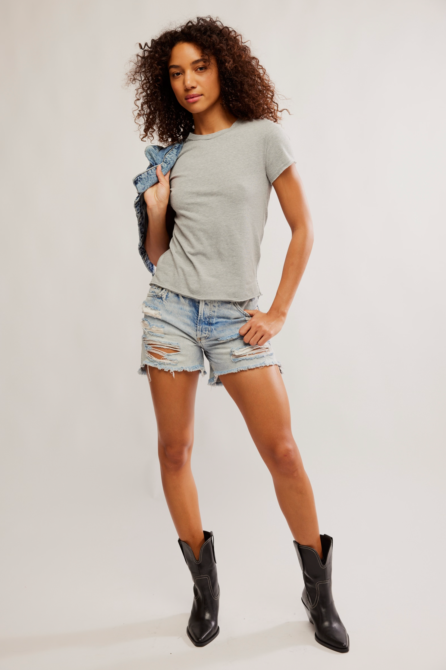 Nova Tee in Greyhound