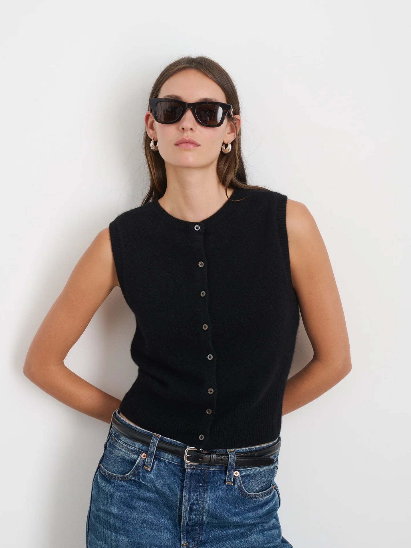 Lucie Vest in Cashmere - Black