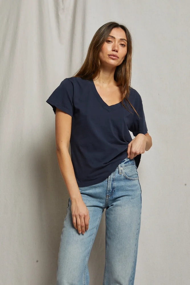 Hendrix Boxy Cotton V Neck Tee - Navy