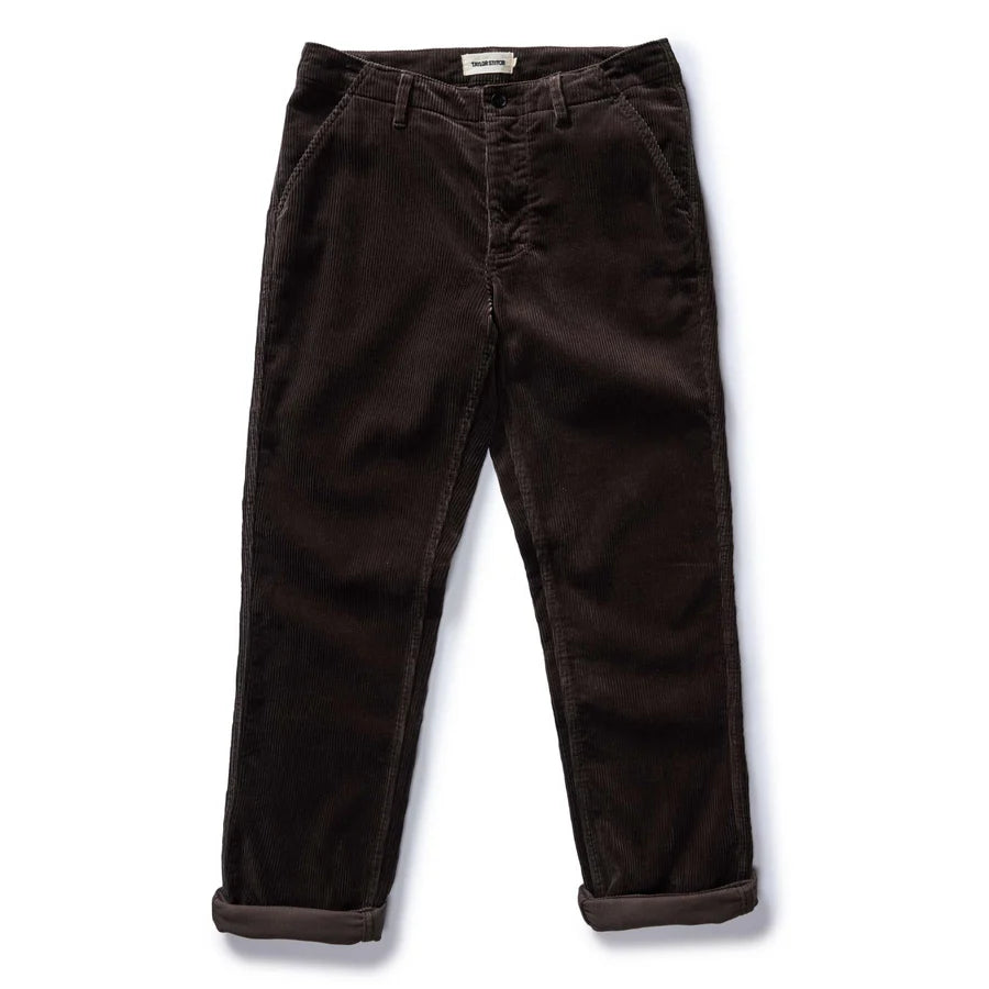 files/instock_m_q324_carnegie_soil_corduroy_005_900x.progressive_79d6305e-4ce9-41eb-bbeb-9e078531d82d.webp