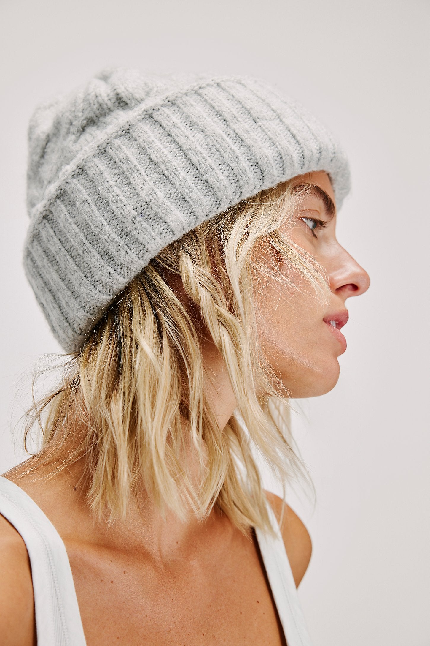 Coast Line Beanie in Grey